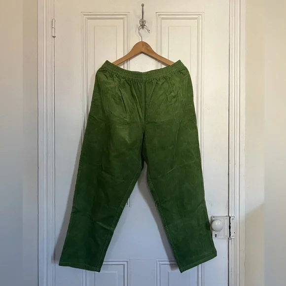 Lucy & Yak Billie Trousers in Pickle Green Organic Corduroy - Picture 2 of 5
